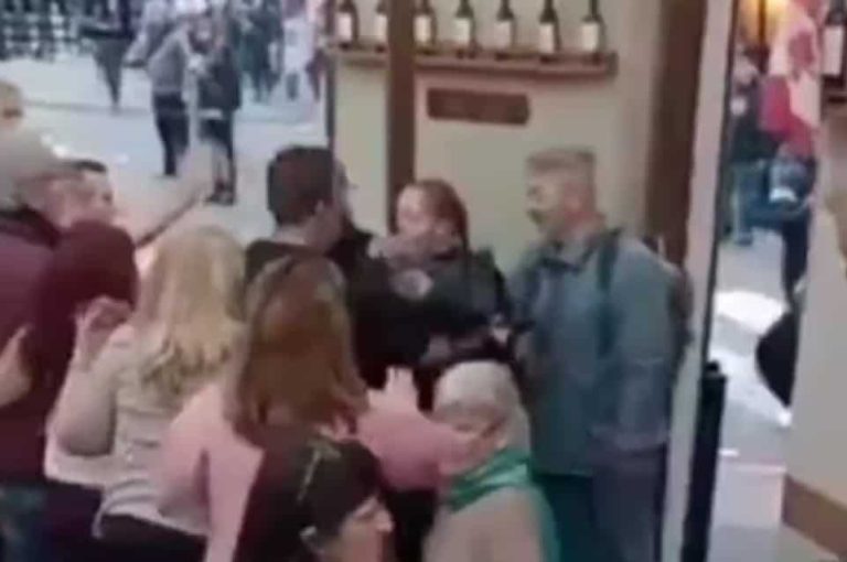 Mujer policia